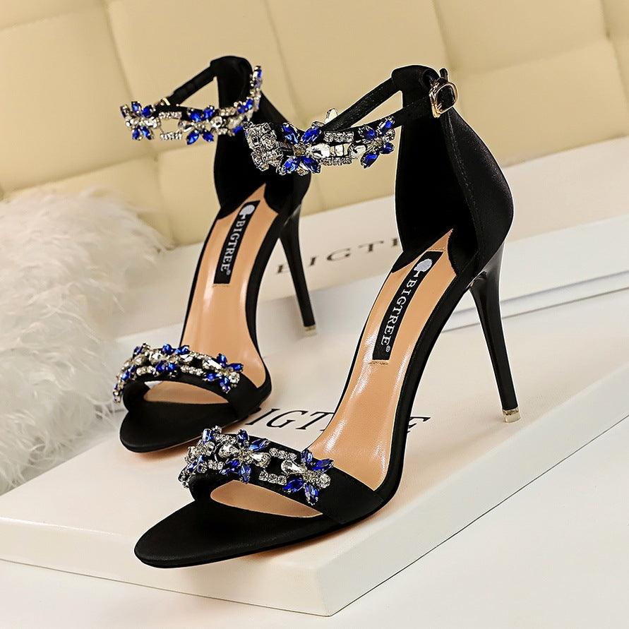 FENNJA Sexy Stiletto High Heels - Satin, Strasssteine, Wasserdicht