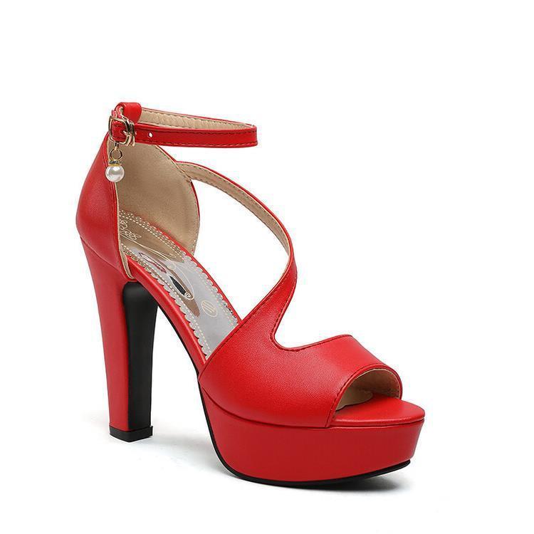 Römische Schuhe mit Dicken Absätzen für Frauen - Stilvoll und Komfortabel